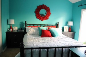 turquoise-walls-bedroom