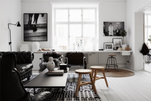 timeless-black-and-white-apartment-with-its-own-personality-1-554x370