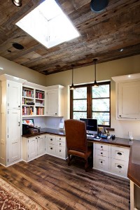 Ceilng-design-adds-to-the-style-of-the-rustic-home-office