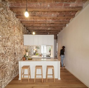 Small-apartment-renovation-makes-smart-use-of-available-space