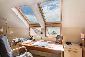 Smart-compromise-between-the-window-and-the-skylight