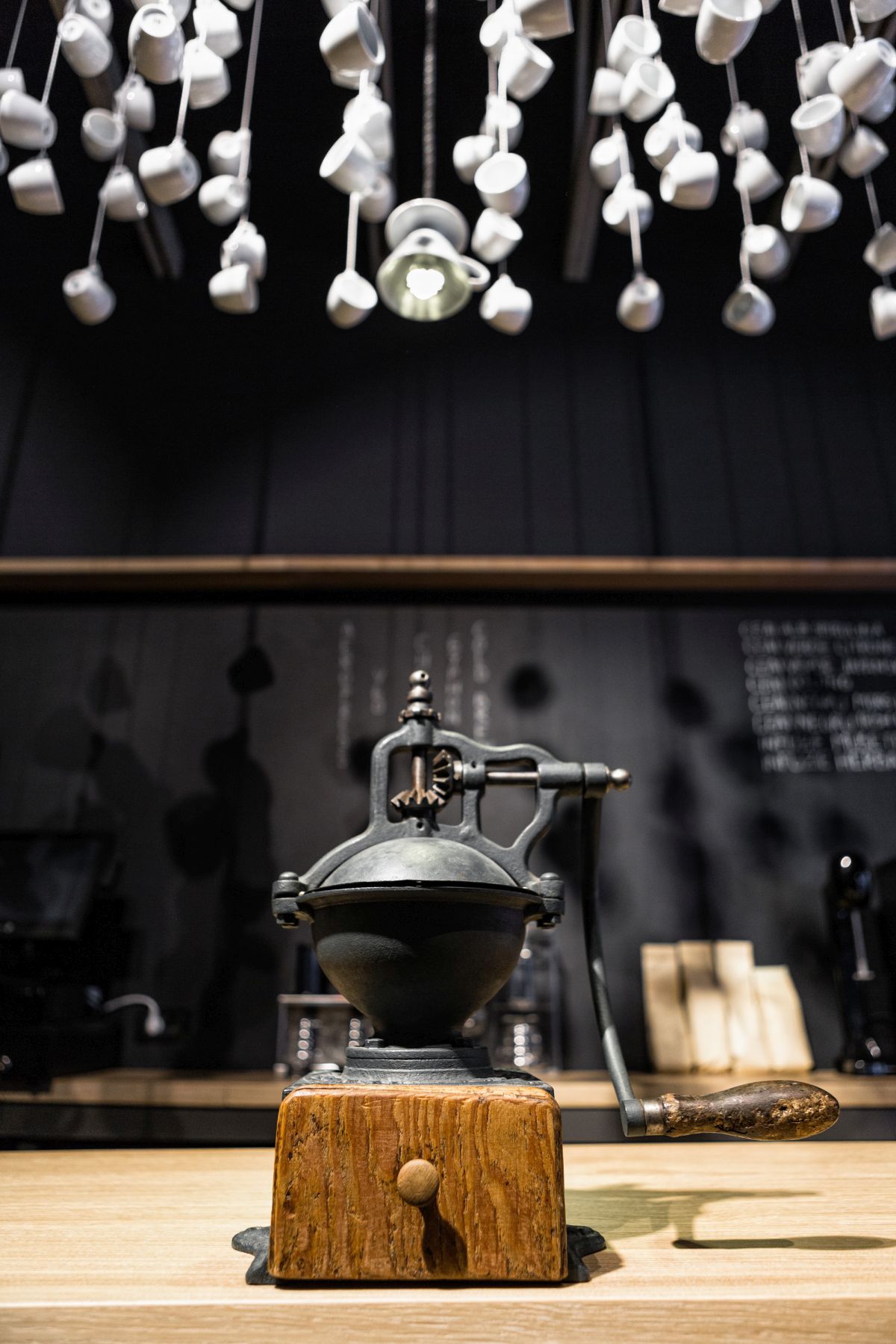 Origo-Coffee-Shop-top-teacups