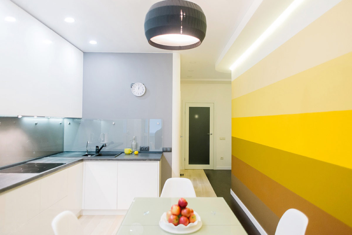 gradient-yellow-kitchen-accent-wall