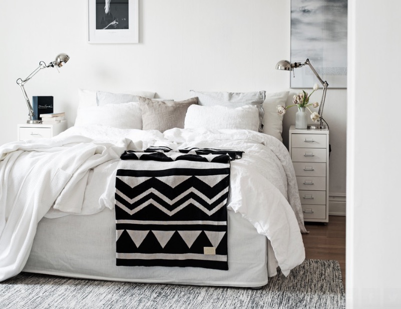 white-bedroom-small-1
