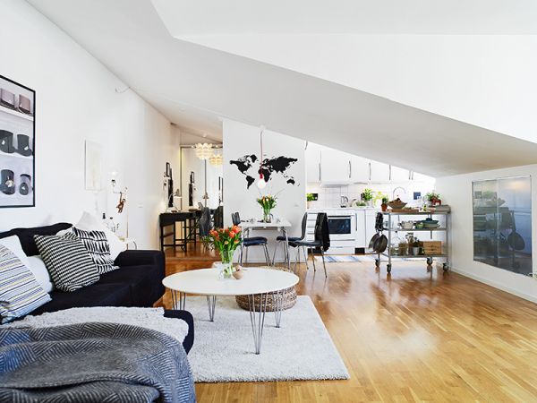 Малък, но модерен тавански апартамент с красиви гледки и балансиран декор