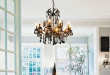 11 стилни идеи за коледна украса в черно и бяло