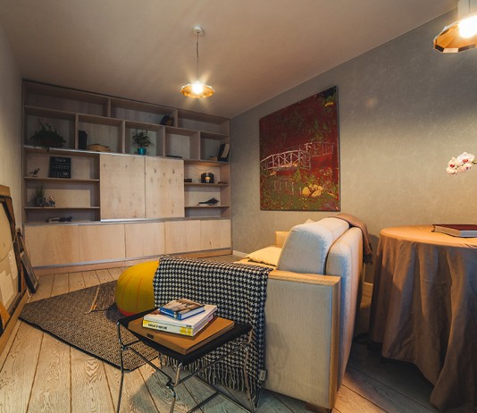 Просторен и семпъл апартамент в Киев