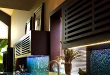 Стилни стъклени плотове Обособен плот