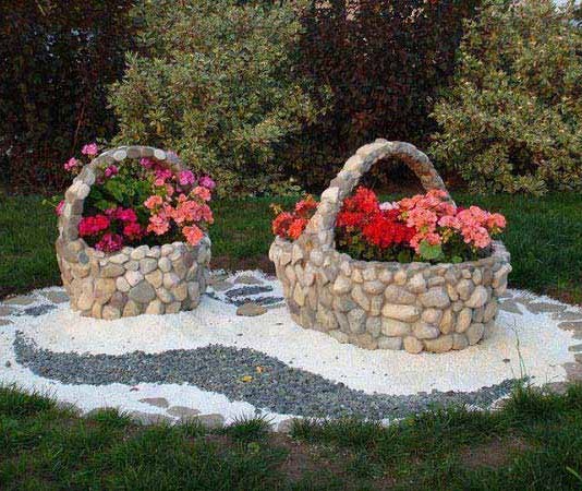 Страхотни идеи за градинска декорация с камъни